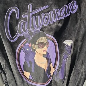 2015 DC Comics Bombshells Catwoman Women's Silk Robe - Black and Purple
